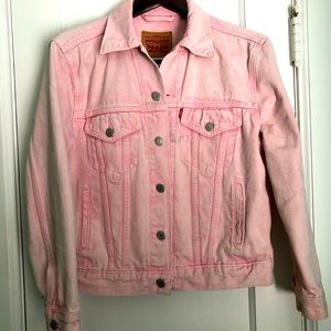 Levis pink jean jacket 100% cotton size small